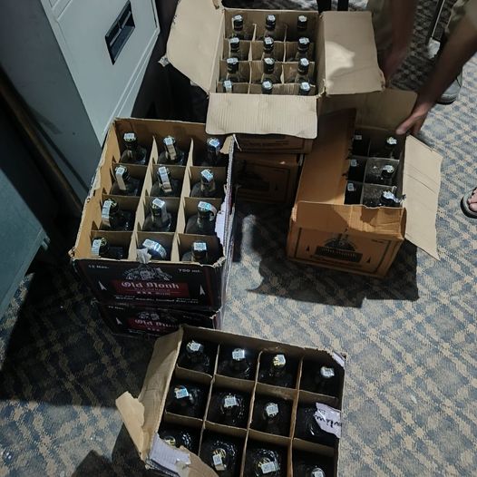 'Police Post Choglamsar seizes 72 bottles of Illicit Liquor & 02 Vehicles'